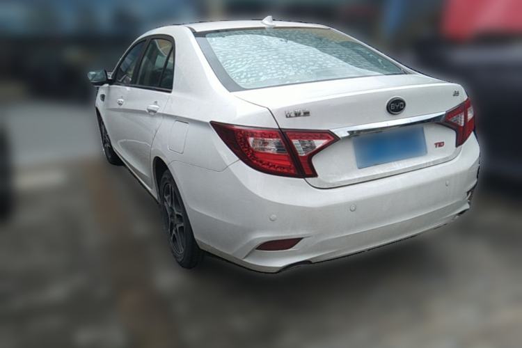 Used BYD G5 2014 1.5TID Automatic Prestige Model