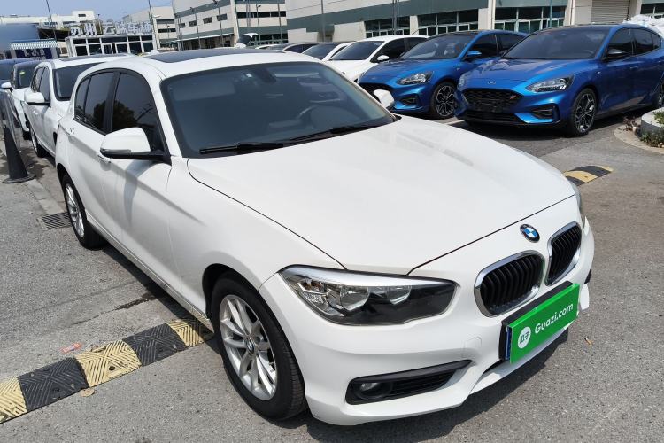 Used BMW 1 Series 2015 118i Leading Model Front Right 45 Deg
