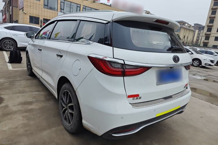Used BYD Song MAX 2018 1.5T Automatic Smart Connect Elite Model with 6 Seats