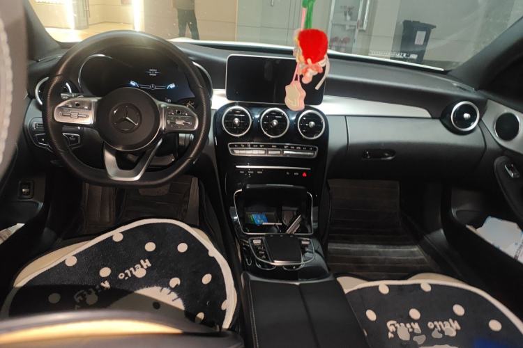 Used Mercedes-Benz C-Class 2020 C 260 Sport Edition Center Console