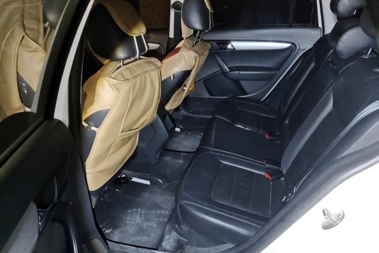 Used Volkswagen Gran Lavida 2013 1.4 TSI Automatic Comfort Model Left Rear Seat