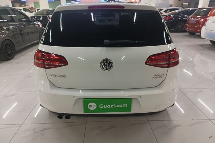Used Volkswagen Golf 2016 230TSI Automatic Luxury Version
