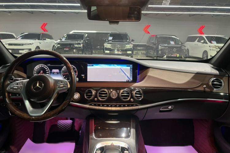 Used Mercedes-Benz Maybach S-Class 2019 S 450 4MATIC Audio And AC Panel