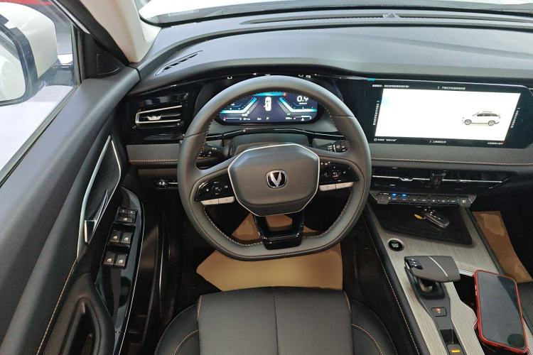 Used CHANGAN X7 PLUS 2024 1.5T Automatic Luxury 7-Seater Steering Wheel