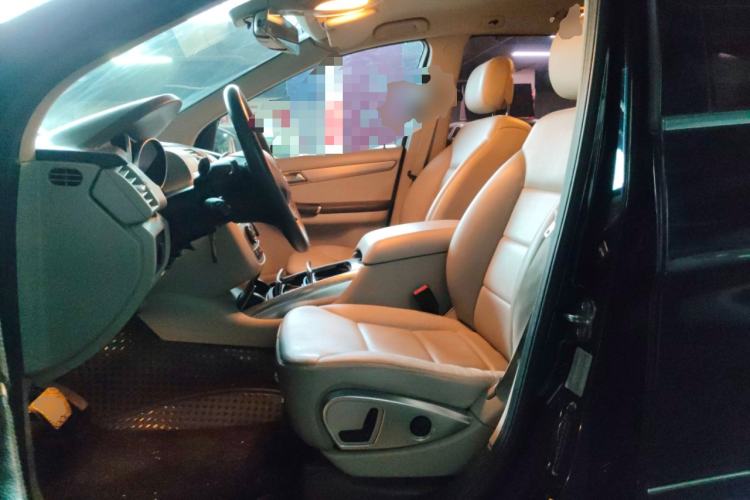 Used Mercedes-Benz R-Class 2011 R 300 L Business Model Left Front Seat