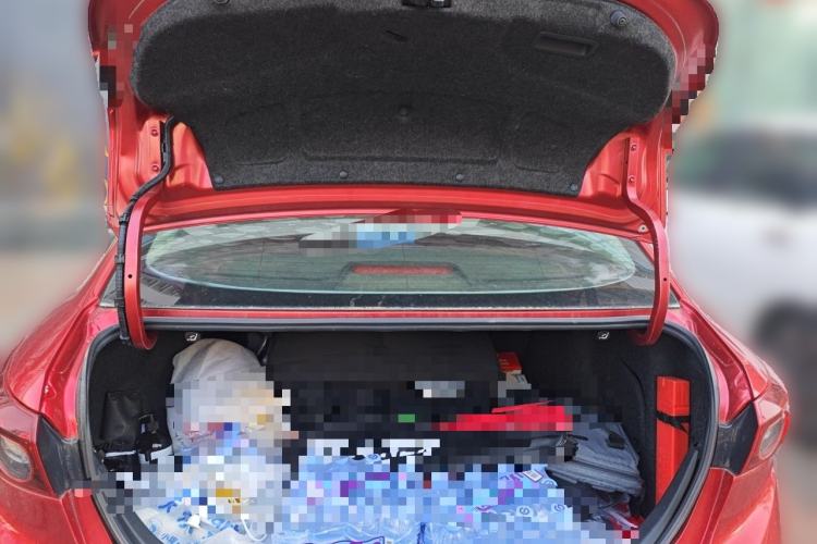 Used Mazda 3 Axela 2016 Sedan 1.5L Automatic Luxury Model
