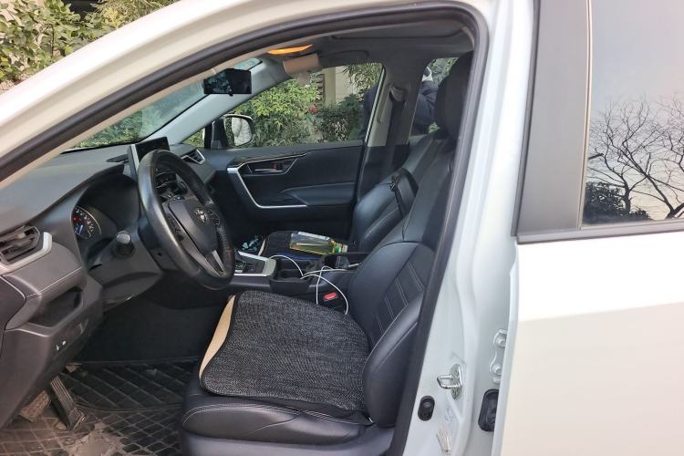 Used Toyota Wildlander 2020 Dual-Engine 2.5L E-CVT Two-Wheel Drive Luxury Edition