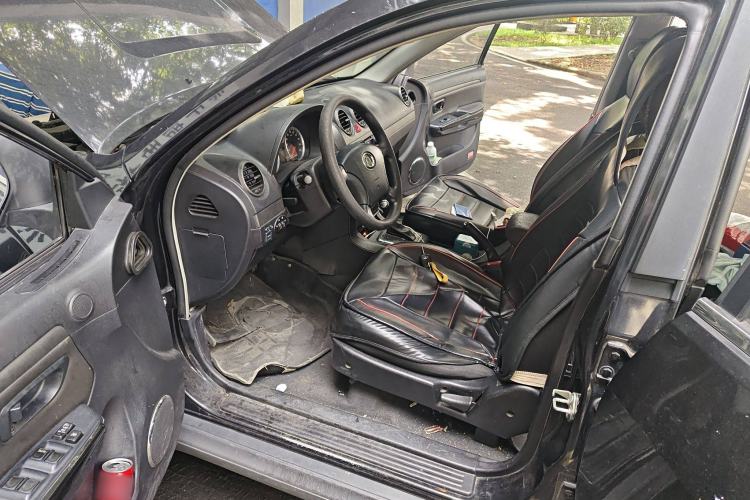 Used Haval H5 Classic 2012 ZhiZun Edition Green Silence 2.0T Automatic Two-Wheel Drive Comfortable Model