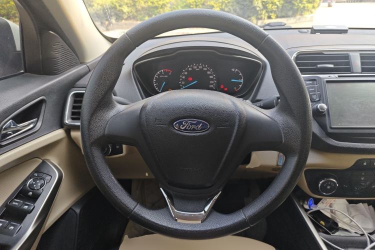Used Ford Escort 2015 1.5L Manual Comfort Model
