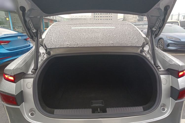 Used XPeng P7 2023 P7i 702 Pro Trunk