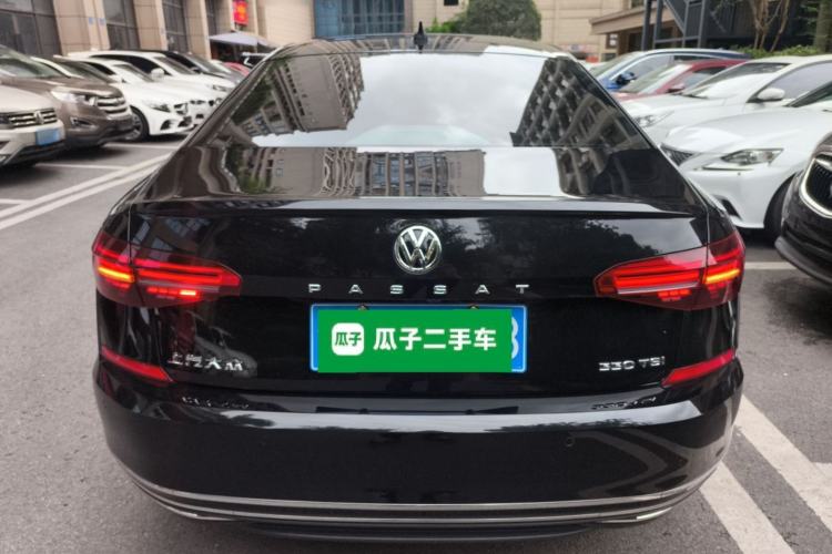 Used Volkswagen Passat 2020 330TSI Elite Edition China VI Rear