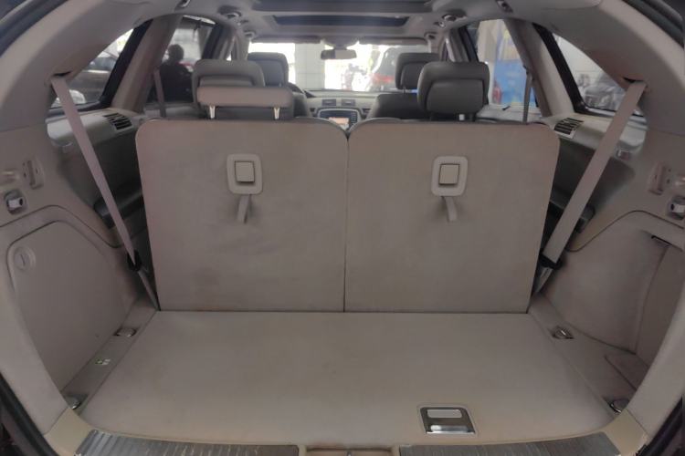 Used Mercedes-Benz R-Class 2010 R 350 L 4MATIC Grand Edition Trunk