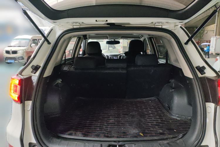 Used CHANGAN CS75 2014 1.8T Automatic Elite Model China IV Standard Trunk