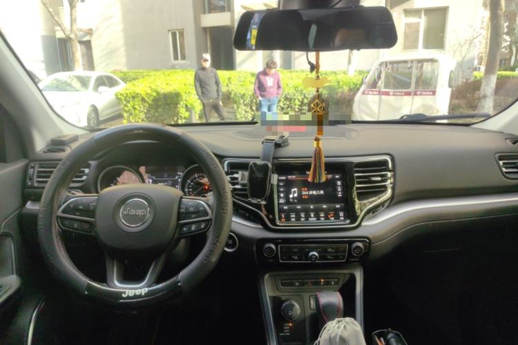 Used Jeep Grand Commander 2020 2.0T Four-Wheel Drive Elite Enhanced Edition Center Console