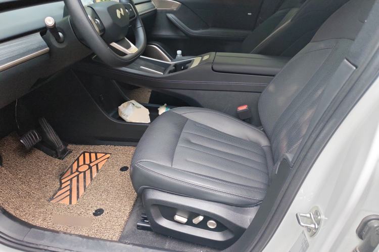 Used ONVO L60 2024 60 kWh Rear-Drive Version
