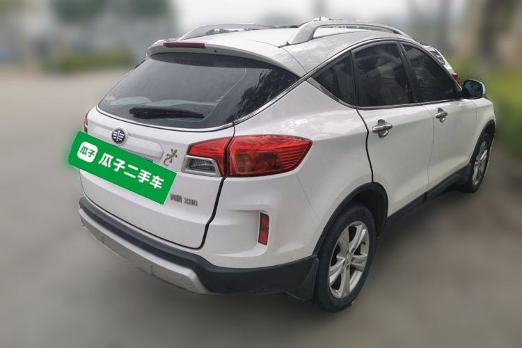 Used Bestune X80 2016 2.0L automatic Comfort trim level