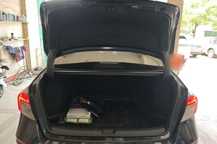 Used Honda Civic 2022 240TURBO CVT Dynamic Edition Trunk