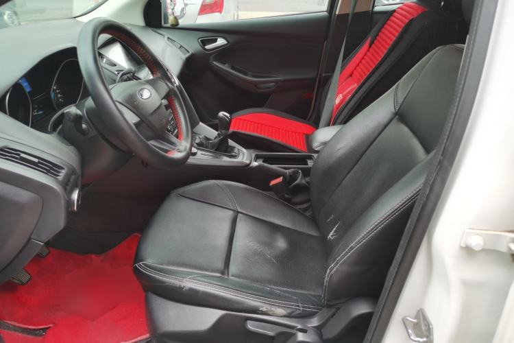 Used Ford Focus 2017 Hatchback 1.6L Manual Comfort Plus SmartDrive Edition
