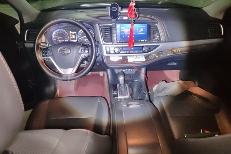 Used Toyota Highlander 2018 2.0T Four-Wheel Drive Luxury Version 7 Seats China VI Standard
