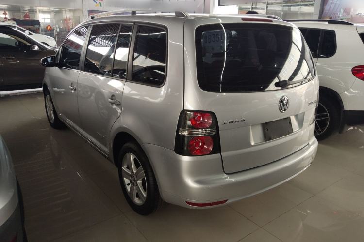 Used Volkswagen Touran 2015 1.4T DSG Comfort Edition 5 Seats Exterior 2