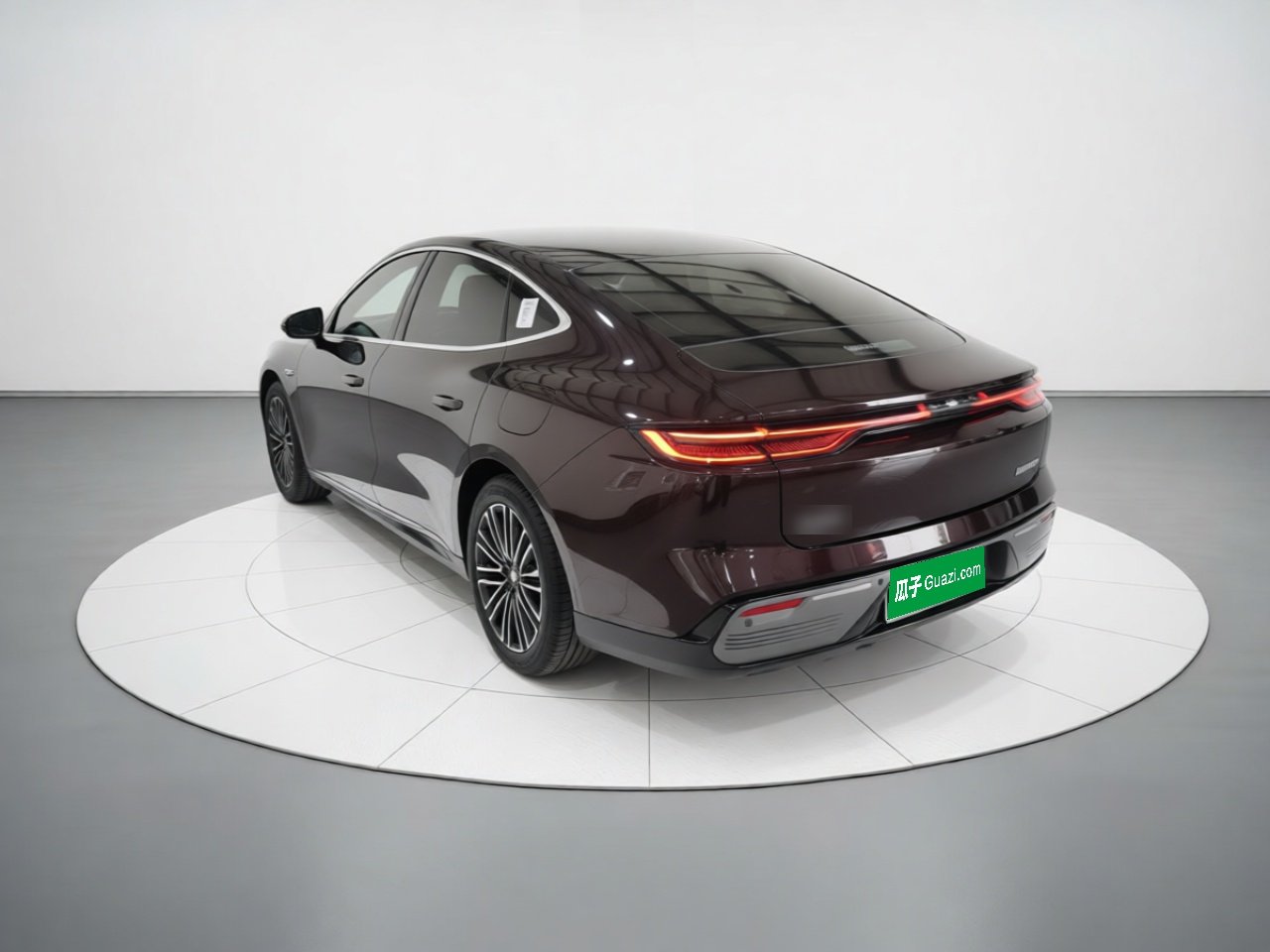 Geely Galaxy 8 2026 Model 225km EM-i Long-Range Ocean Edition — снимка 4