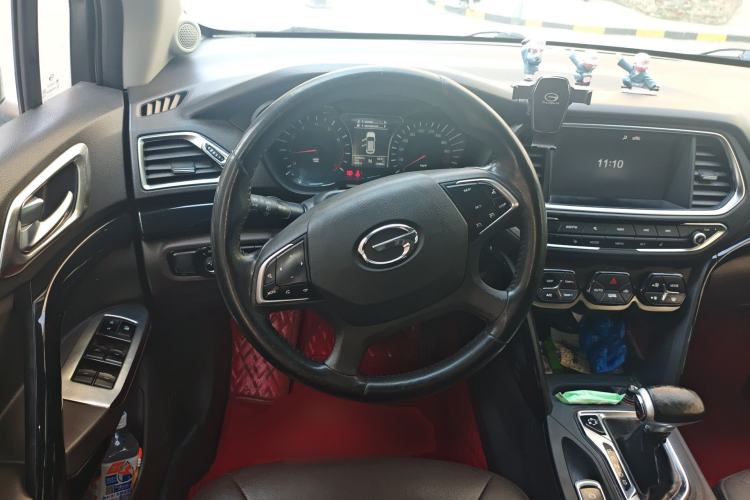 Used GAC Trumpchi GS4 2017 235T Automatic Two-Wheel Drive Luxury Smart Connectivity Version Steering Wheel