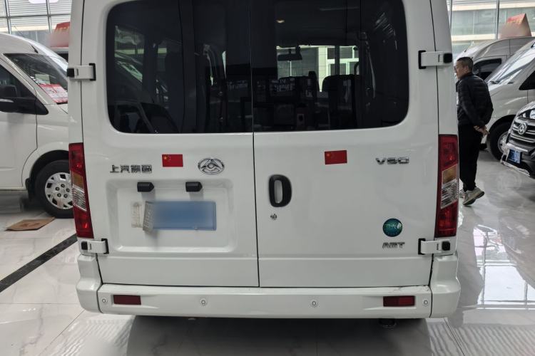 Used SAIC MAXUS Xintu V80 2023 2.0T AMT Classic Aoyuntong Short Wheelbase Ultra-Low Roof 5/6-Seater