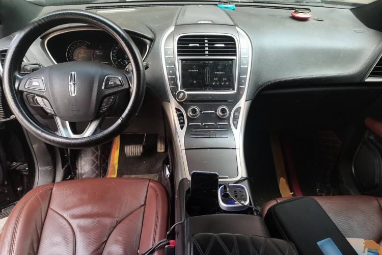 Used Lincoln MKX 2015 2.0T Two-Wheel Drive Deluxe Edition
