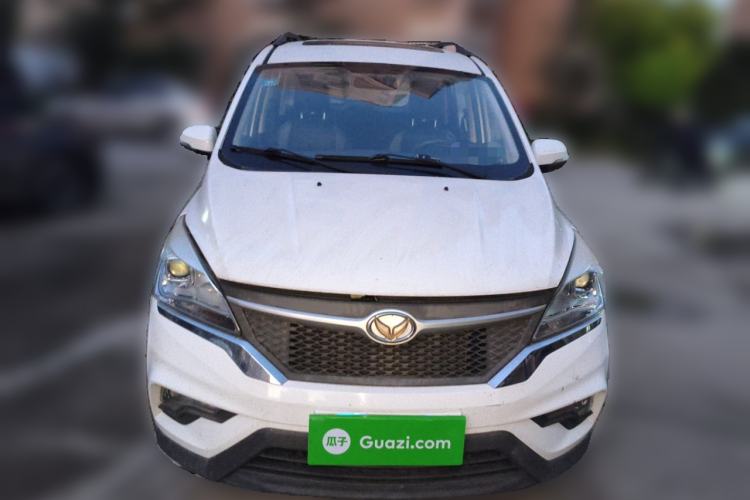 Used HYOSOW H3 2015 1.5L manual luxury version
