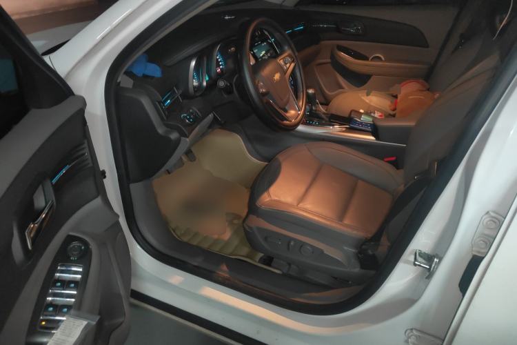 Used Chevrolet Malibu 2014 2.0L Automatic Luxury Edition Driver Seat