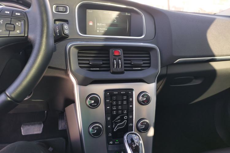 Used Volvo V40 2017 T3 Zhiya Edition