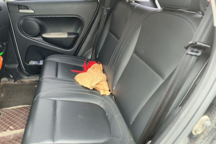 Used ORA Black Cat 2019 351 km Family Edition Left Rear Seat