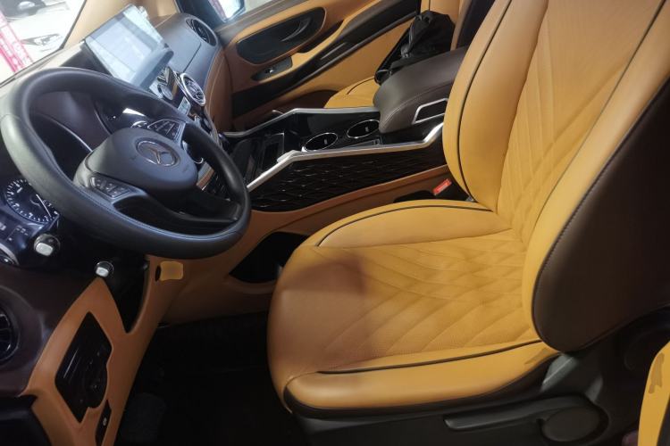 Used Mercedes-Benz Vito 2023 2.0T Elite Version 7 Seats