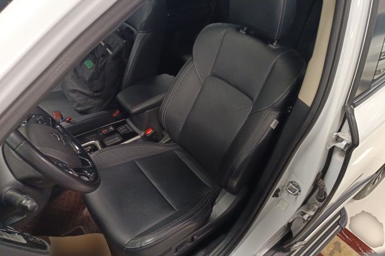 Used Mitsubishi Outlander 2019 2.0L Two-Wheel Drive Comfort Edition 5 Seats China V Standard