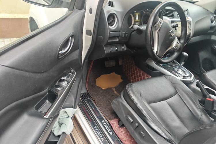 Used Nissan Terra 2018 2.5L Automatic 4x4 Flagship Edition Driver Seat