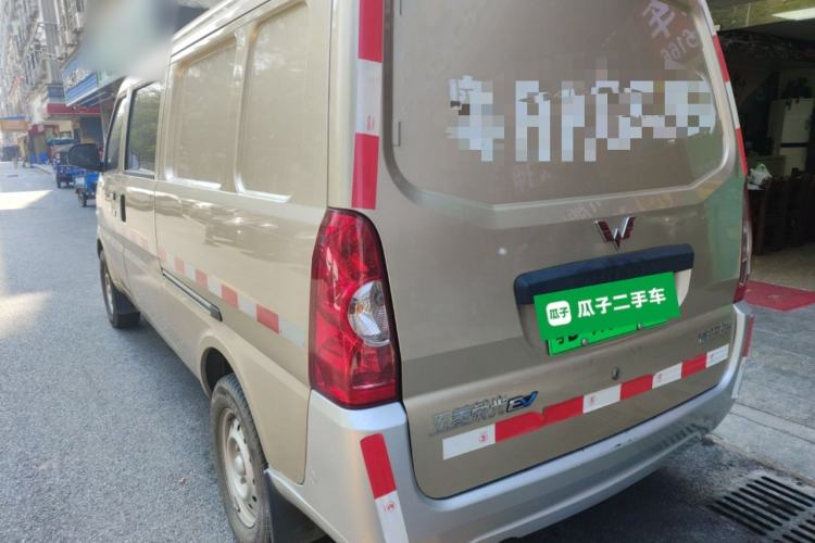 Used Wuling Rongguang EV 2020 Window-Sealed Basic Version 5 Seats 300 KM
