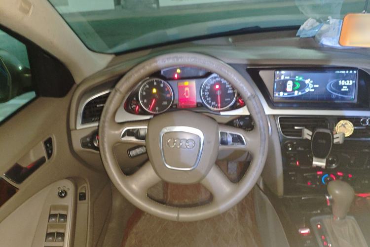 Used Audi A4L 2012 2.0 TFSI automatic standard version