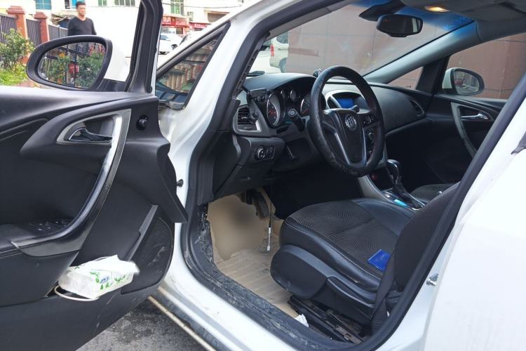 Used Buick GT 2013 XT 1.6T Automatic Fashion Sport Edition
