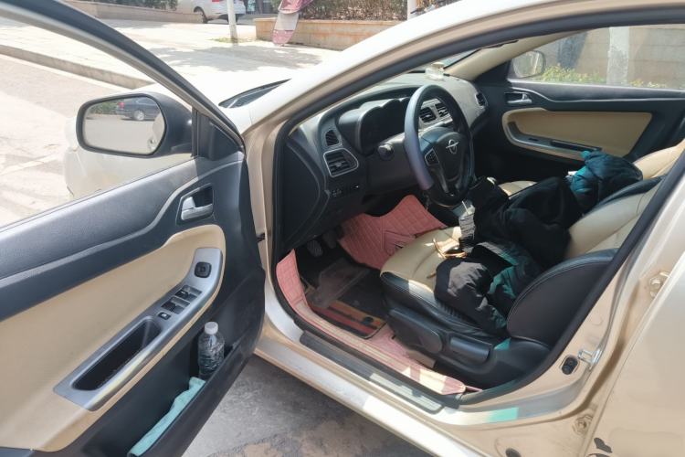 Used Haima Fumei 2016 1.6L Manual Prestige Model Upgrade Driver Seat