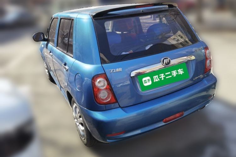 Used Lifan Auto 330 2014 1.3L Manual Standard Edition
