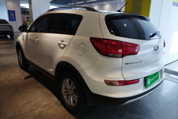 Used Kia Sportage R 2015 2.0L Manual Two-Wheel Drive GL Model
