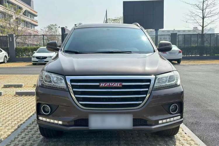 Used Haval H2 2018 Chuanxiang Edition Red Badge 1.5T Dual-Clutch Two-Wheel Drive Fashionable Model