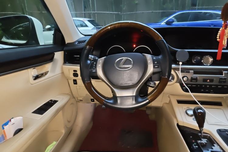 Used Lexus ES 2013 250 Elegant Edition Steering Wheel