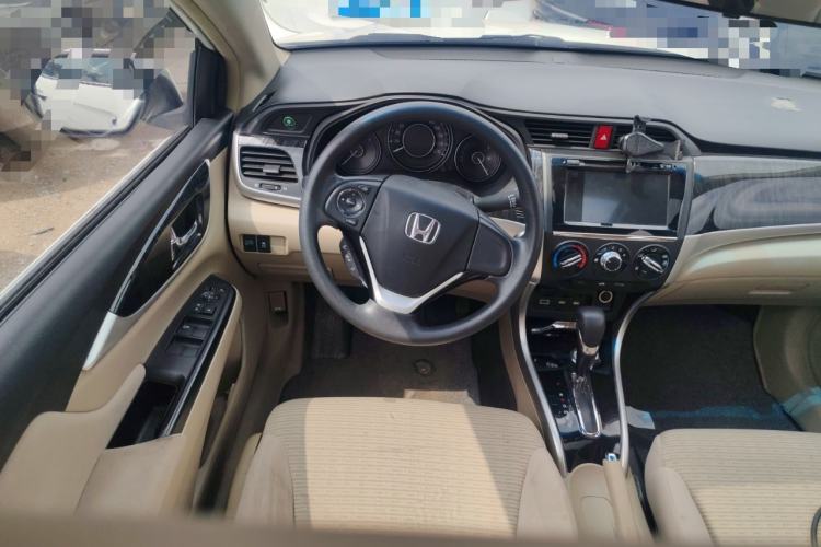 Used Honda Crider 2015 1.8L automatic luxury edition