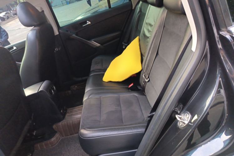 Used Volkswagen Tiguan 2010 2.0 TSI Automatic All-Wheel-Drive Elite Edition Left Rear Seat