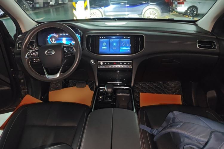 Used GAC Trumpchi GS8 2020 390T Two-Wheel Drive Prestige Version (7 Seats) Center Console