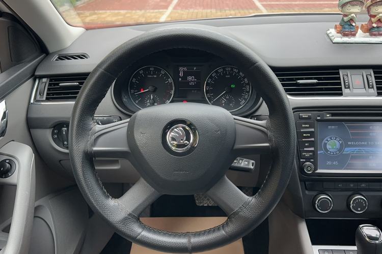 Used Skoda Octavia 2015 1.6L Automatic Yijie Edition Steering Wheel