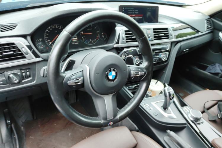 Used BMW 3 Series 2019 320Li M Sport Package Center Console