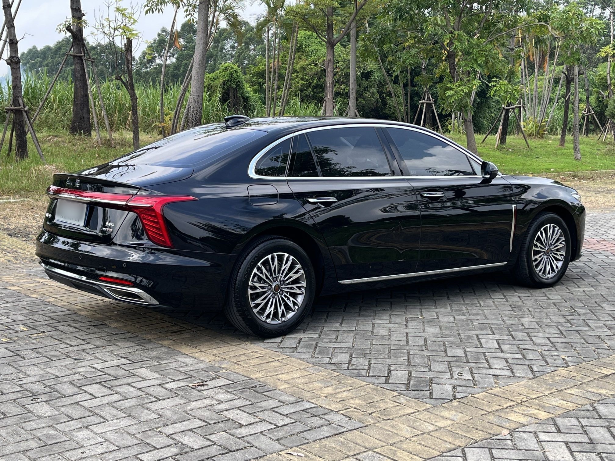 Hongqi H5 2025 1.5T DCT Qiyun 500 000th Unit Commemorative Edition — снимка 16