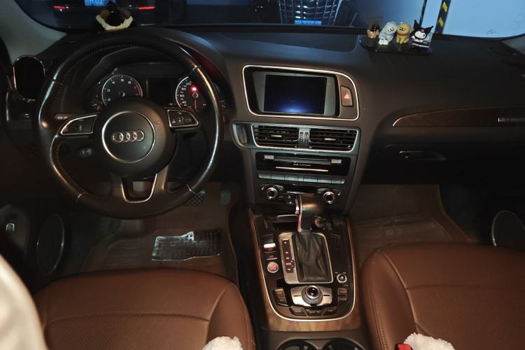 Used Audi Q5 2015 40 TFSI Comfort Model
